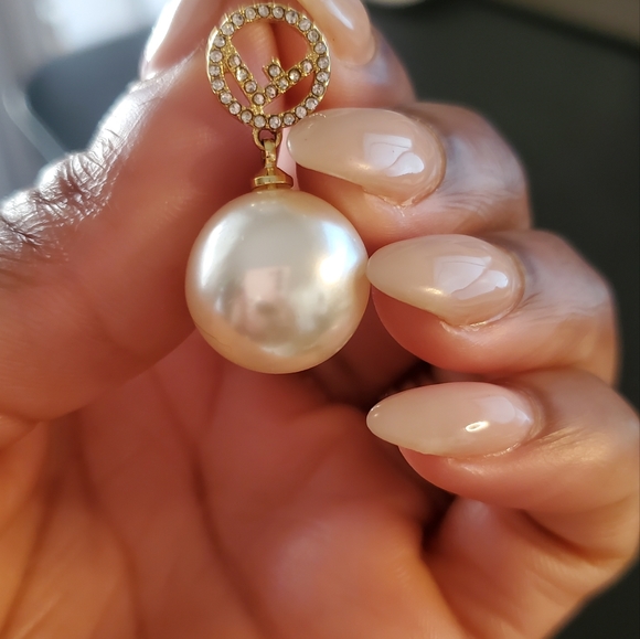 Fendi F is Fendi Crystal Logo Pearl Drop Earrings - Picture 8 of 10